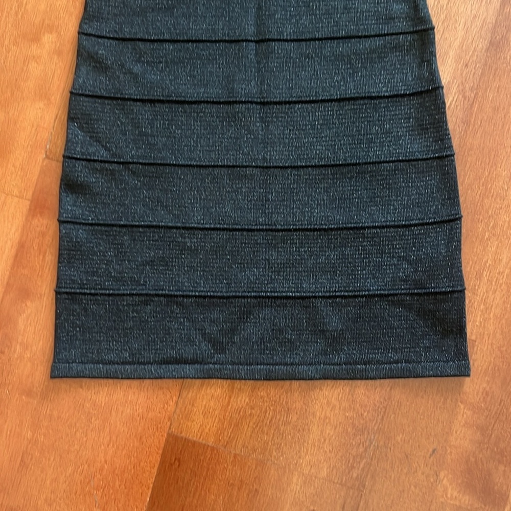 F1 BODYCON DRESS - Picture 4 of 6